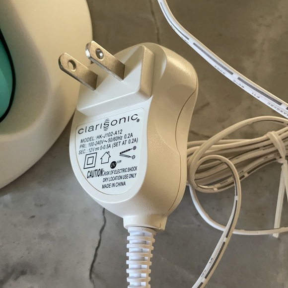 Clarisonic Plus - Picture 4 of 5